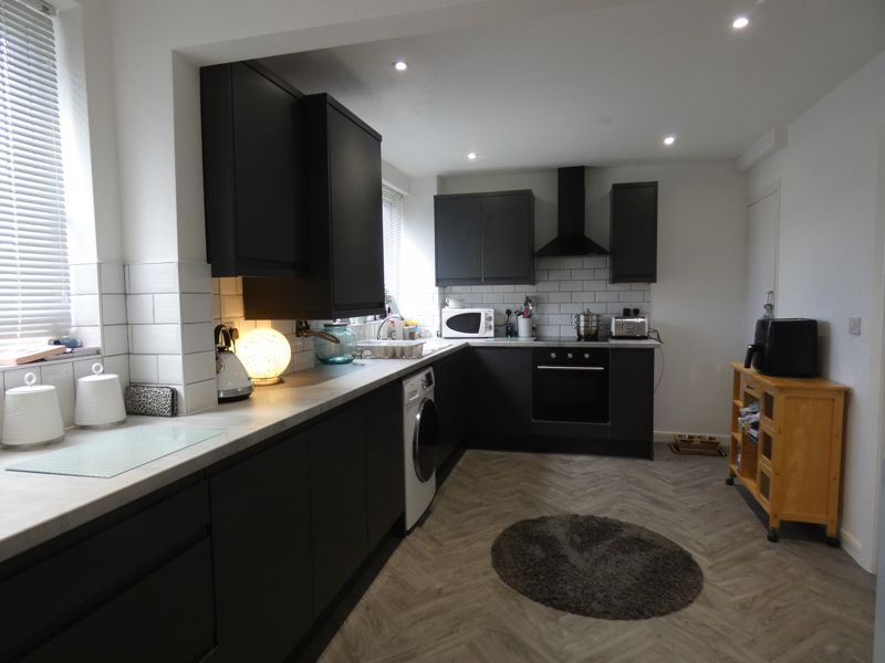 Kitchen/Breakfast- click for photo gallery